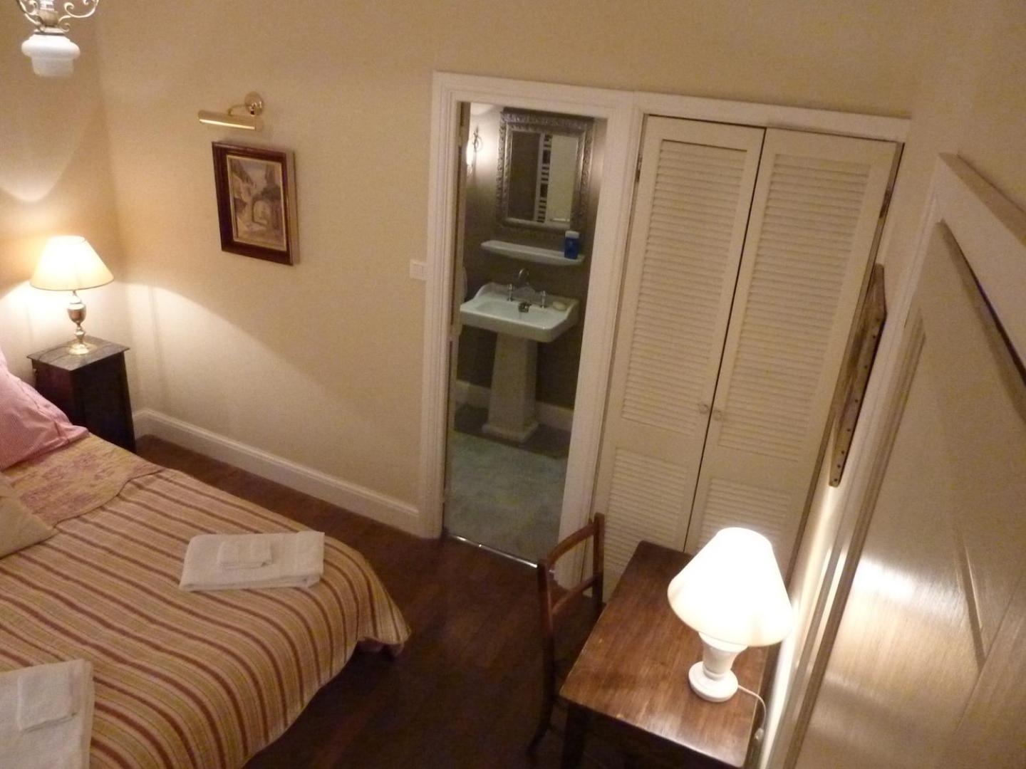 Le Logis Alexandra Bnb La Trimouille Værelse billede