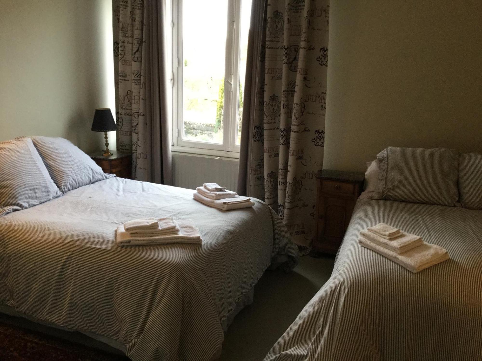 Le Logis Alexandra Bnb La Trimouille Eksteriør billede