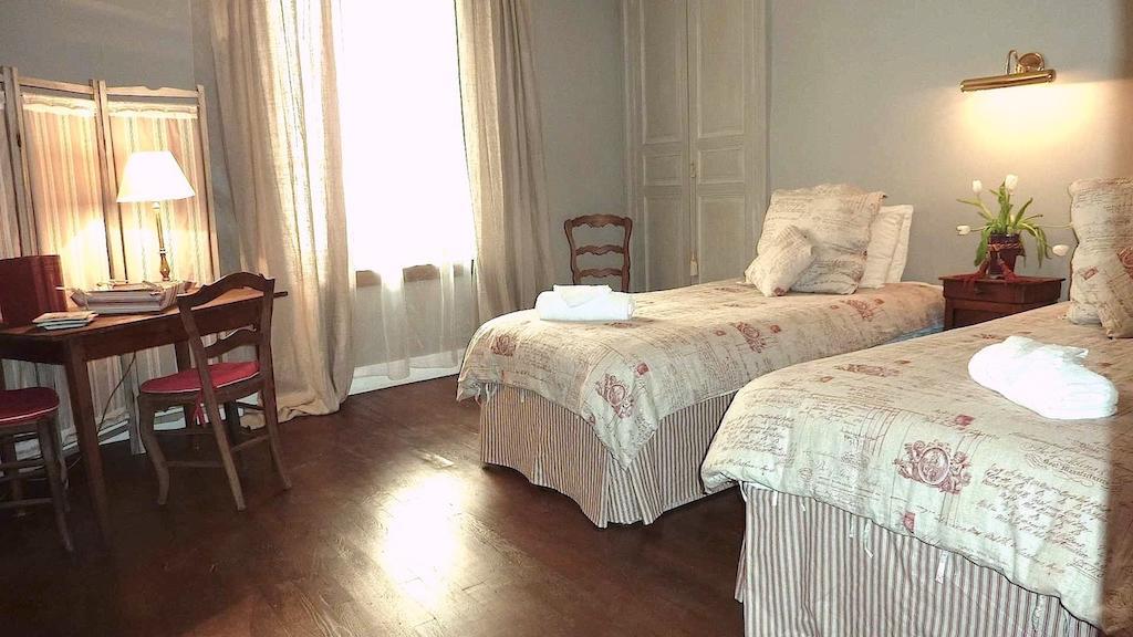Le Logis Alexandra Bnb La Trimouille Værelse billede